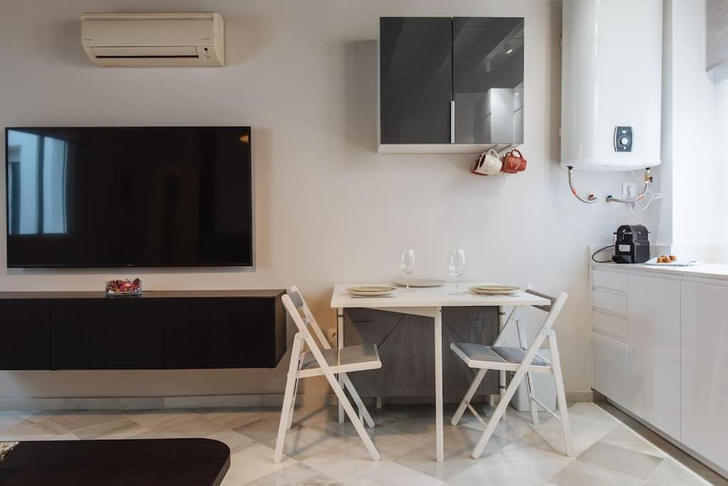 Ad2B Apartment, 300M From Cathedral With 2Br Seville Exterior photo