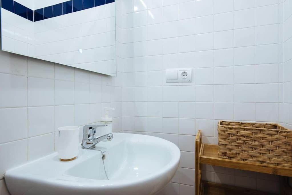 Ad2B Apartment, 300M From Cathedral With 2Br Seville Exterior photo